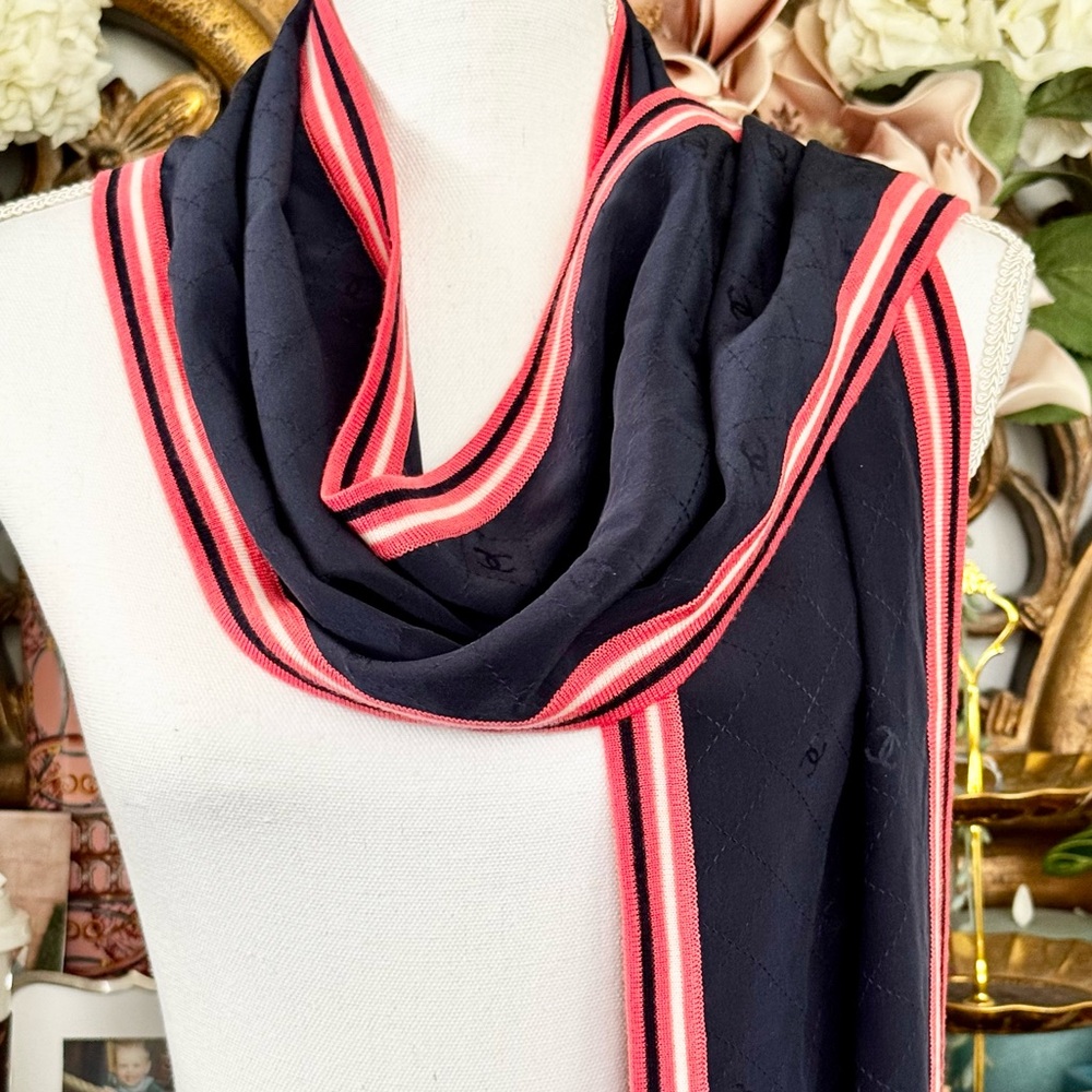 Chanel Silk & Wool Scarf Navy & Pink - Picture 5 of 10